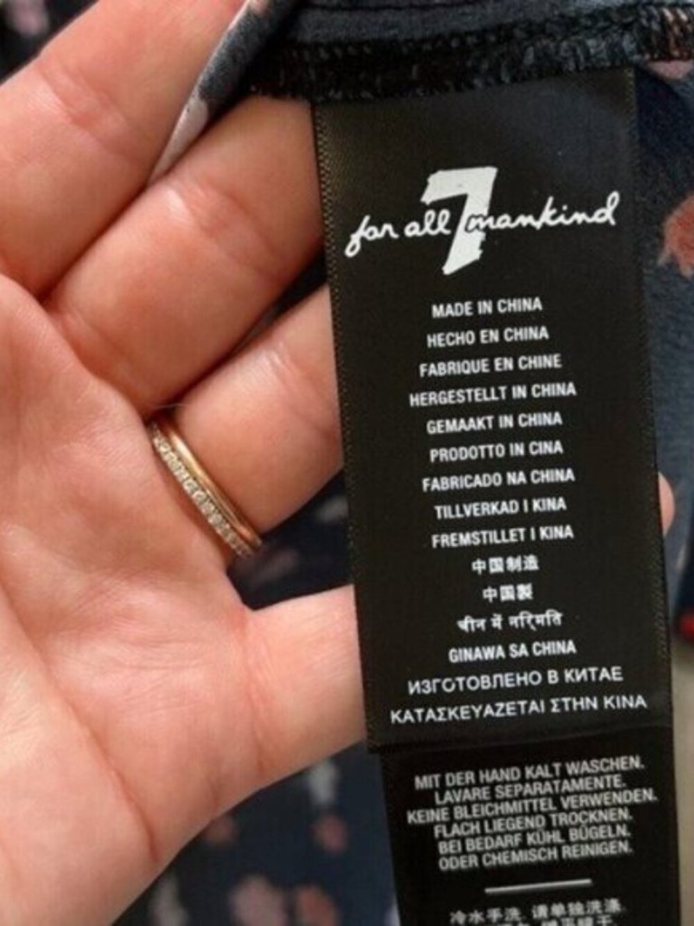 7 For All Mankind NWT Navy & Red Floral Print Off The Shoulder Blouse Size XS - Picture 7 of 11